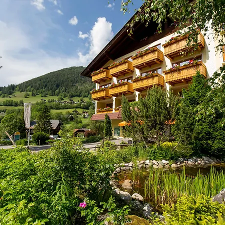 Family & Sporthotel Kaerntnerhof-2